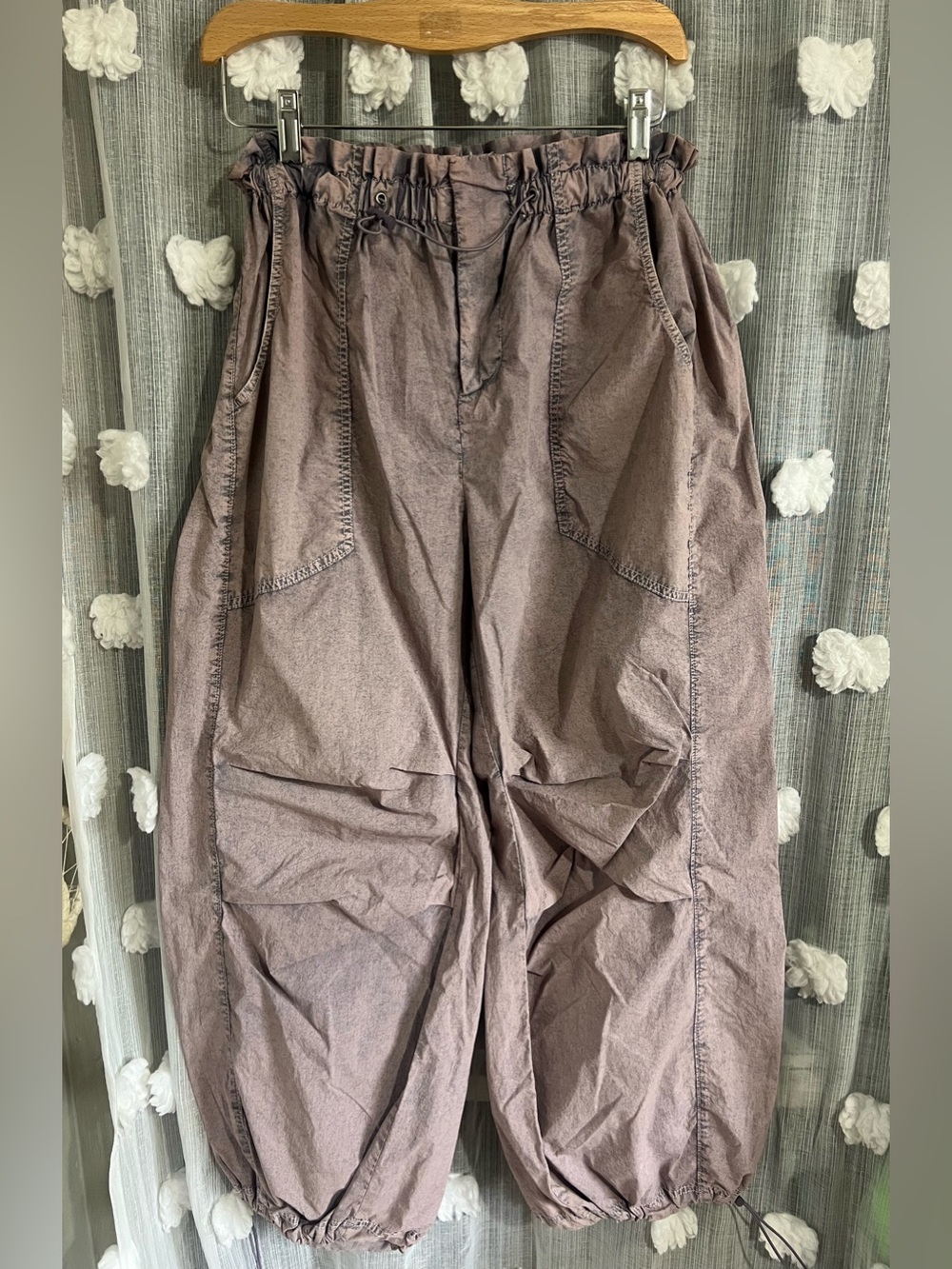 UO Sloan Nylon Baggy Balloon Pant
